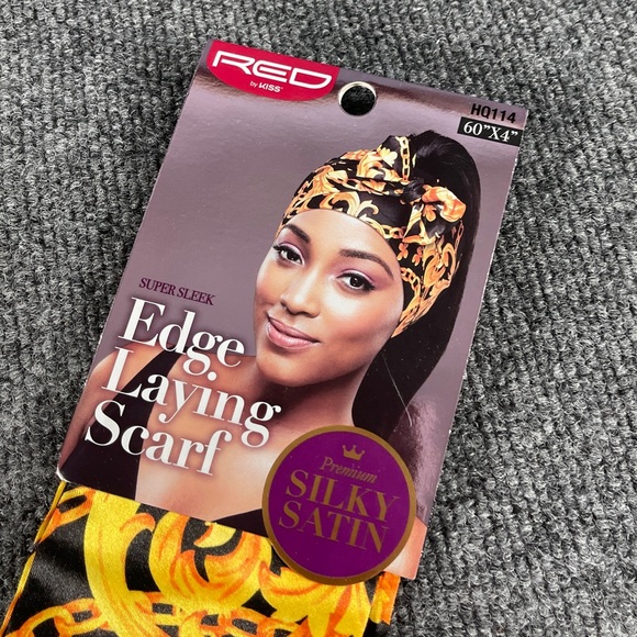 Red by Kiss: Super Sleek Edge Laying Scarf - Picture 4 of 7